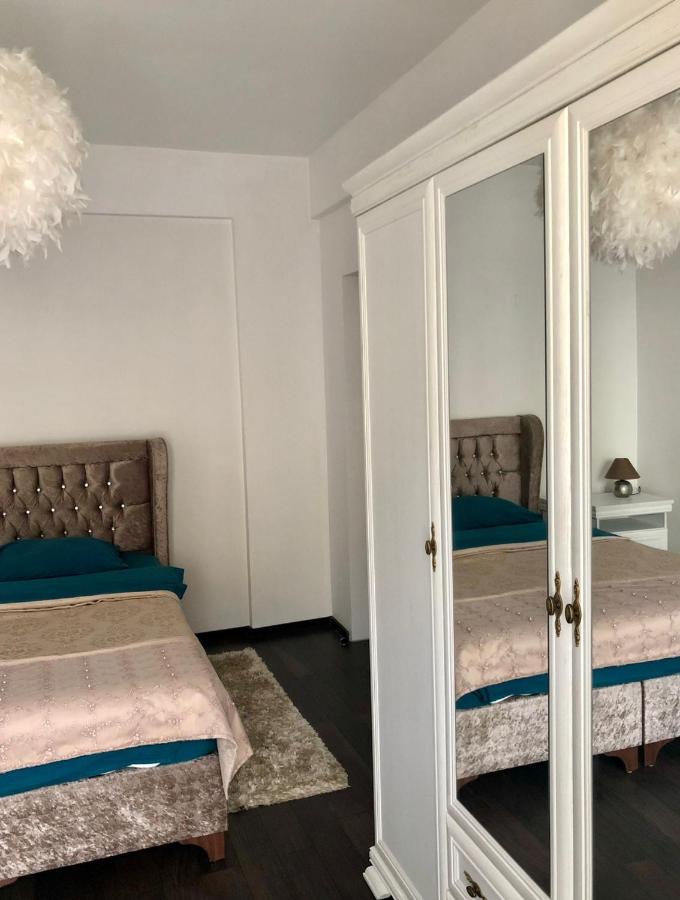 The Unique Apartment Roşu Eksteriør billede